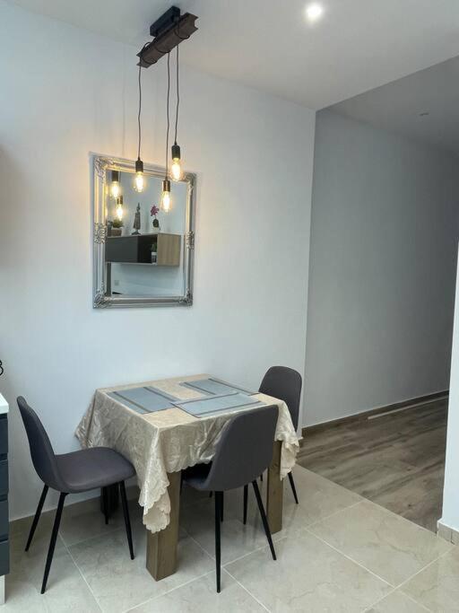 New Two Bedroom Flat Kamila On A Dwell Sliema Bagian luar foto