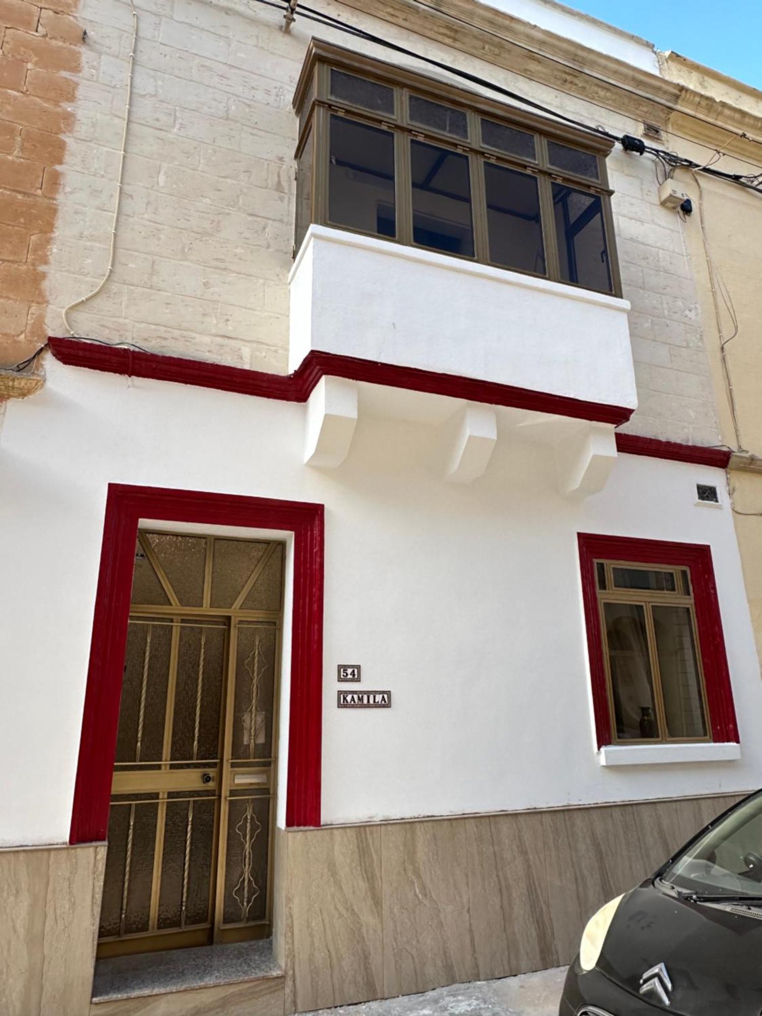 New Two Bedroom Flat Kamila On A Dwell Sliema Bagian luar foto